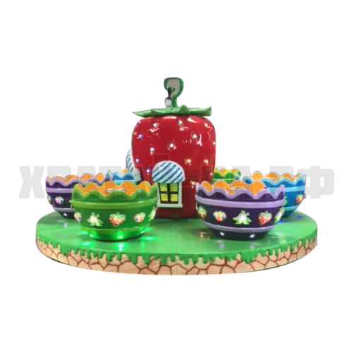 Чашка клубничного чая